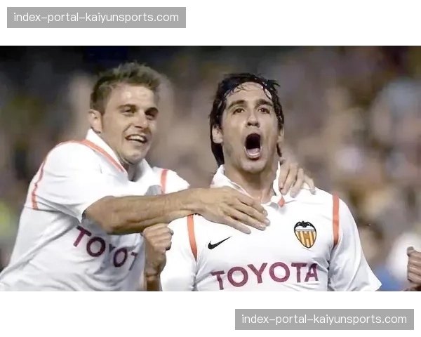 特写：职业生涯最后一舞？41岁老将华金在贝蒂斯主场洒泪